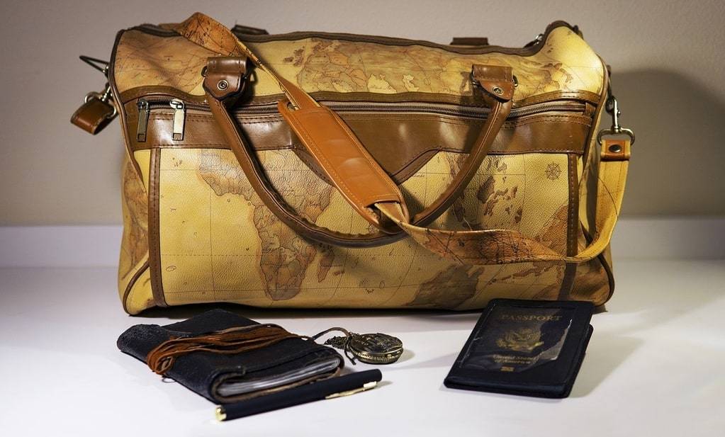 Partir à l'aventure avec un sac léger et malin
